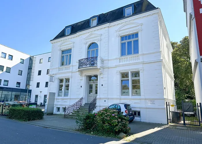 R&M City Apartment I , Stadtvilla Mit Grossen Balkon, Parkplatz Und Blick Ins Gruene