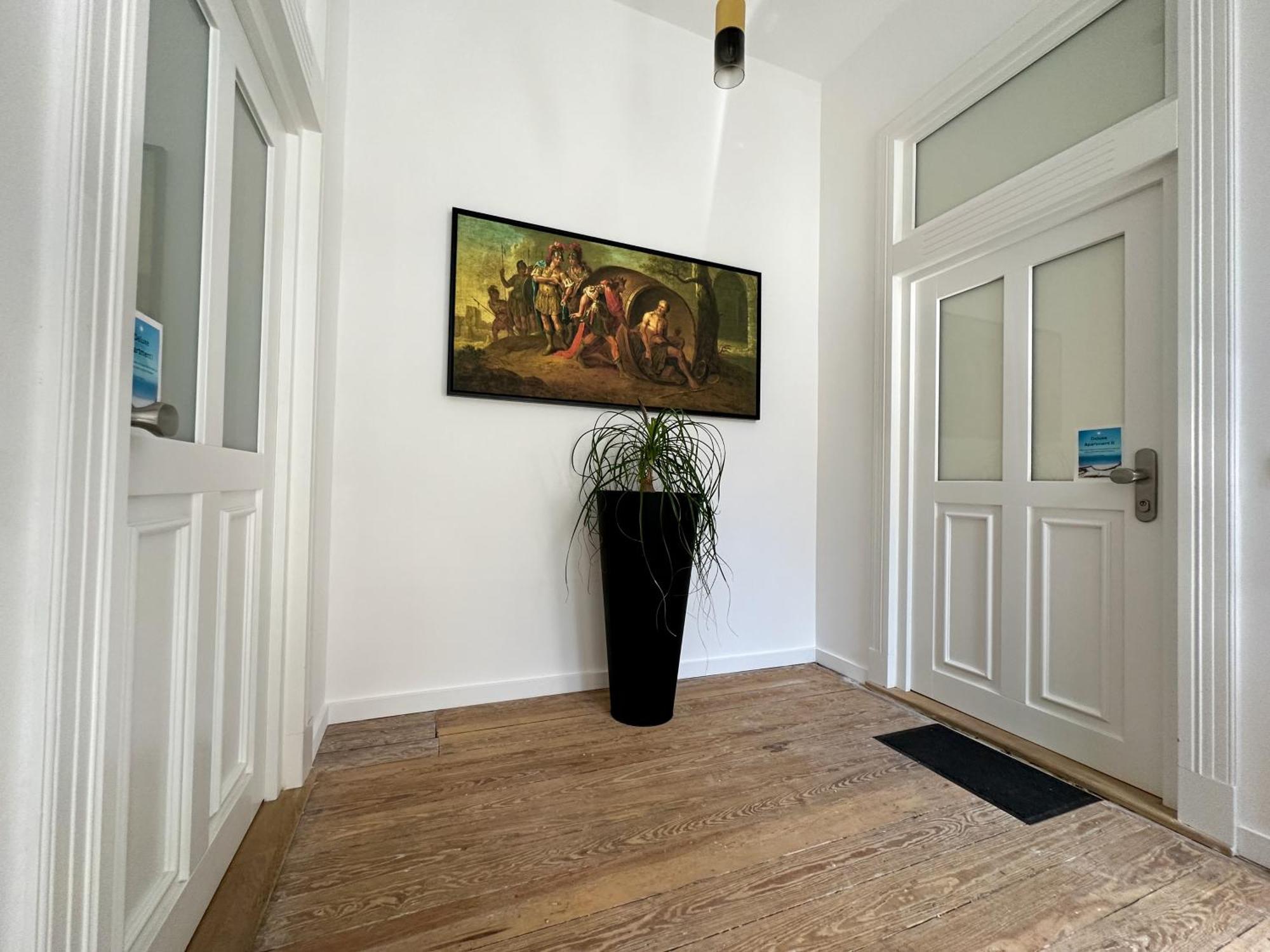 Apartment R&m I , Stadtvilla Mit Grossen Balkon, Parkplatz Und Blick Ins Grune Wilhelmshaven