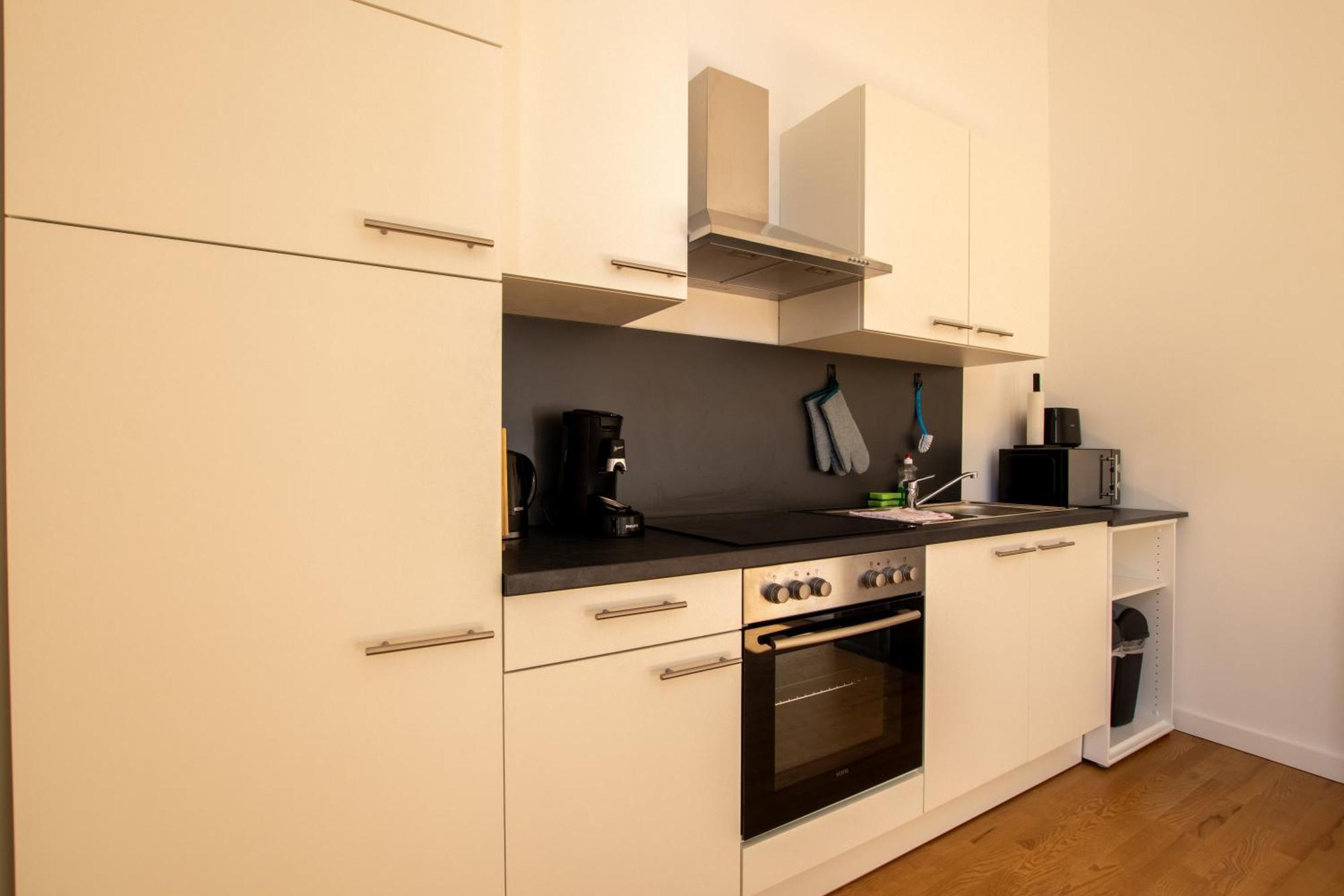 Apartment R&m I , Stadtvilla Mit Grossen Balkon, Parkplatz Und Blick Ins Grune Wilhelmshaven