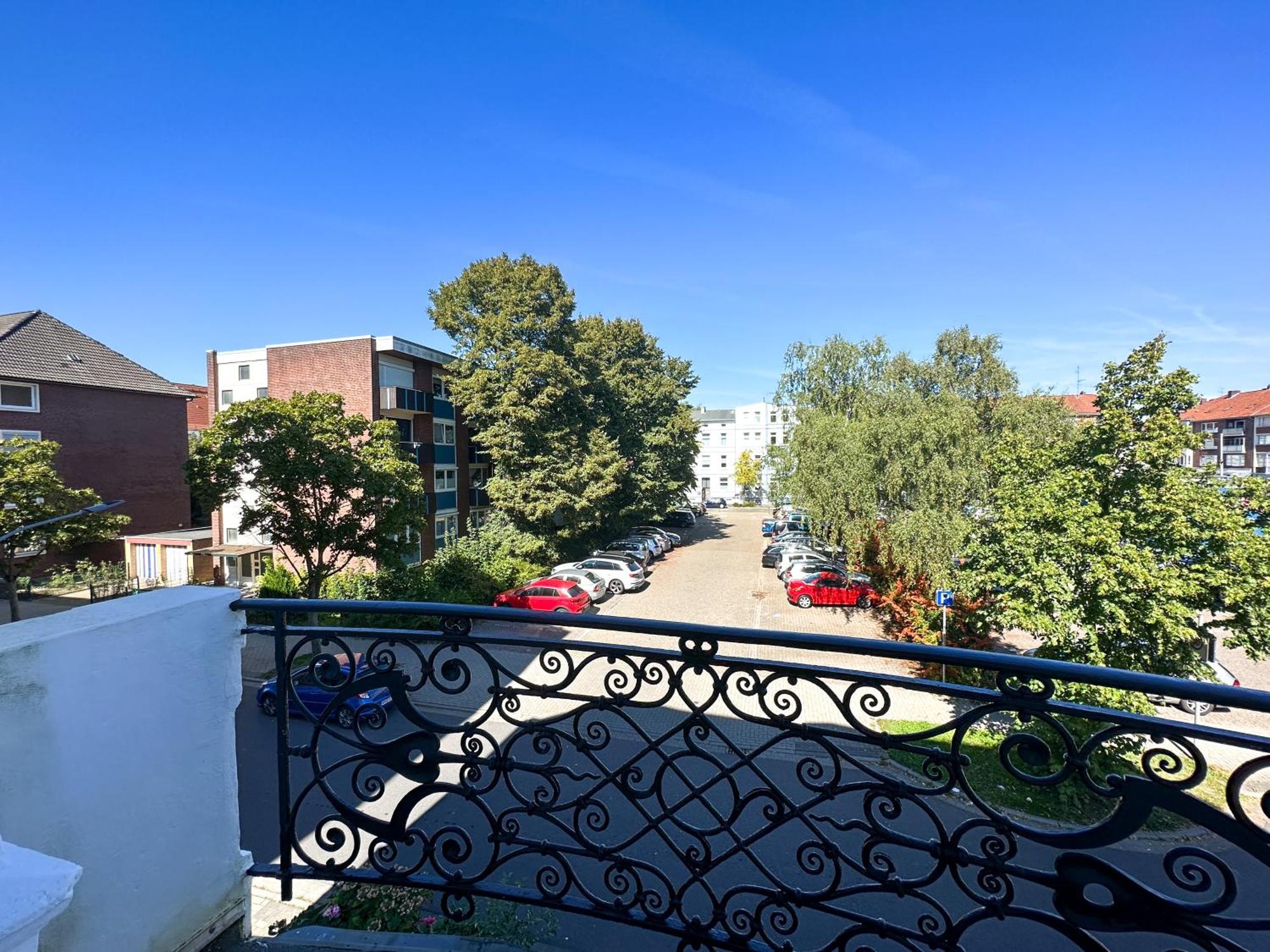 R&m I , Stadtvilla Mit Grossen Balkon, Parkplatz Und Blick Ins Grune Apartment Wilhelmshaven