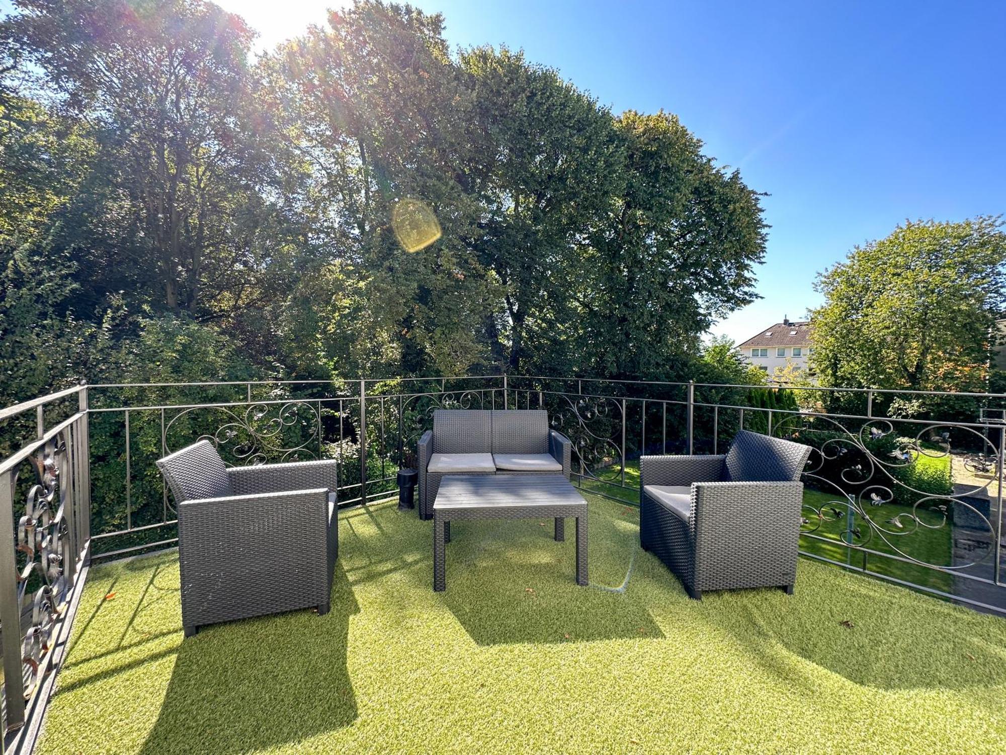 Apartment R&m I , Stadtvilla Mit Grossen Balkon, Parkplatz Und Blick Ins Grune